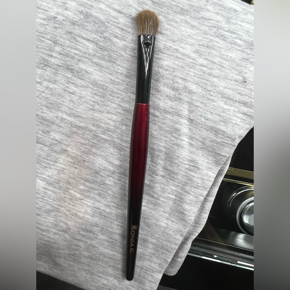 Sonia G makeup brush